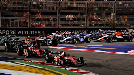 F1の市街地でのナイトレースは大人気？