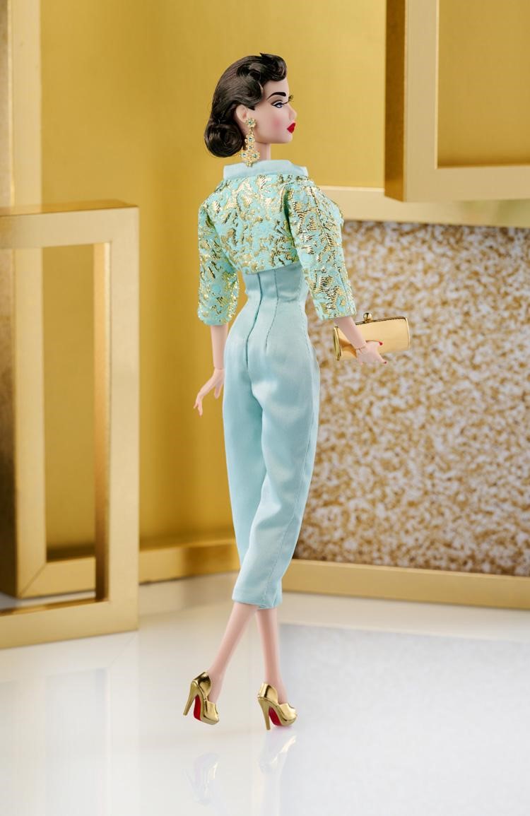 Item 75051 Dream In Aquamarine Coralynn Cora Kwan™ Dressed Doll 5