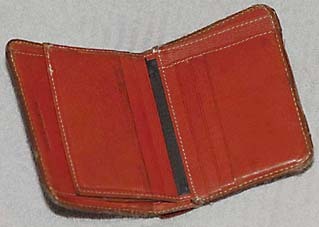wallet01b.jpg