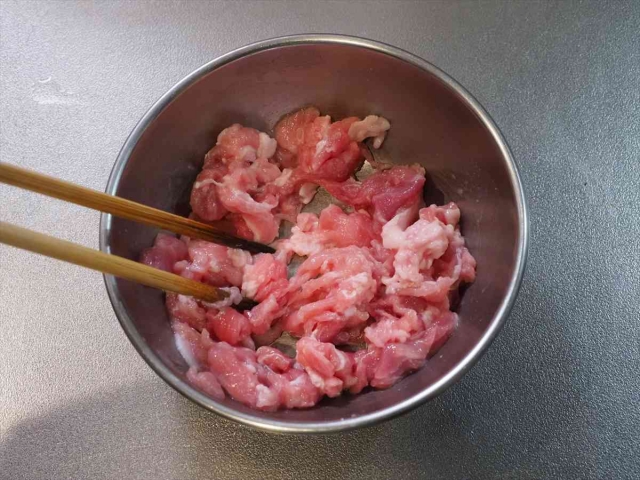 作り方オクラとエノキの豚汁11