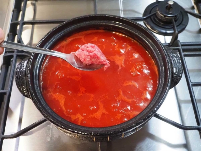 作り方きのこ鍋にんにくトマト33
