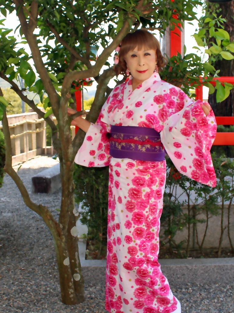 白地にピンク花柄浴衣織姫神社B(3)