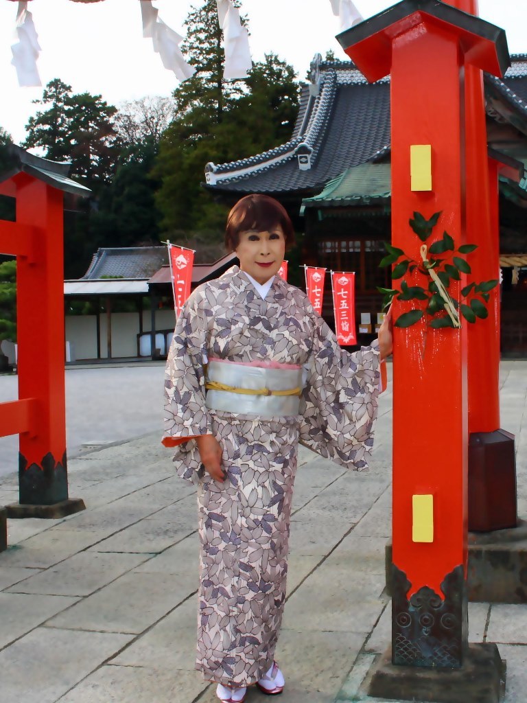 笹の葉模様の着物箭弓神社(5)