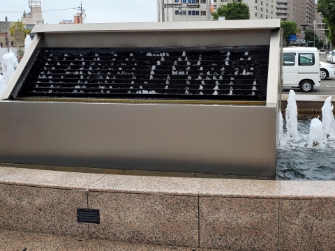 金沢駅兼六園口噴水時計