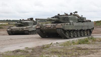 確認済み ： ロシア軍が初めてレオパルド 2 戦車とブラッドレー歩兵戦闘車を撃破した