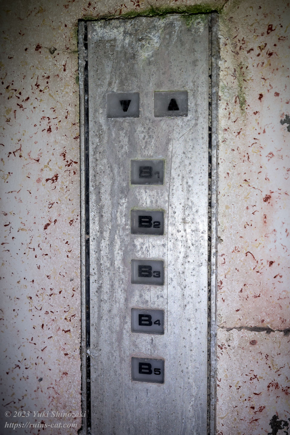 のうが高原ホテルのエレベーターの階数を示すパネル