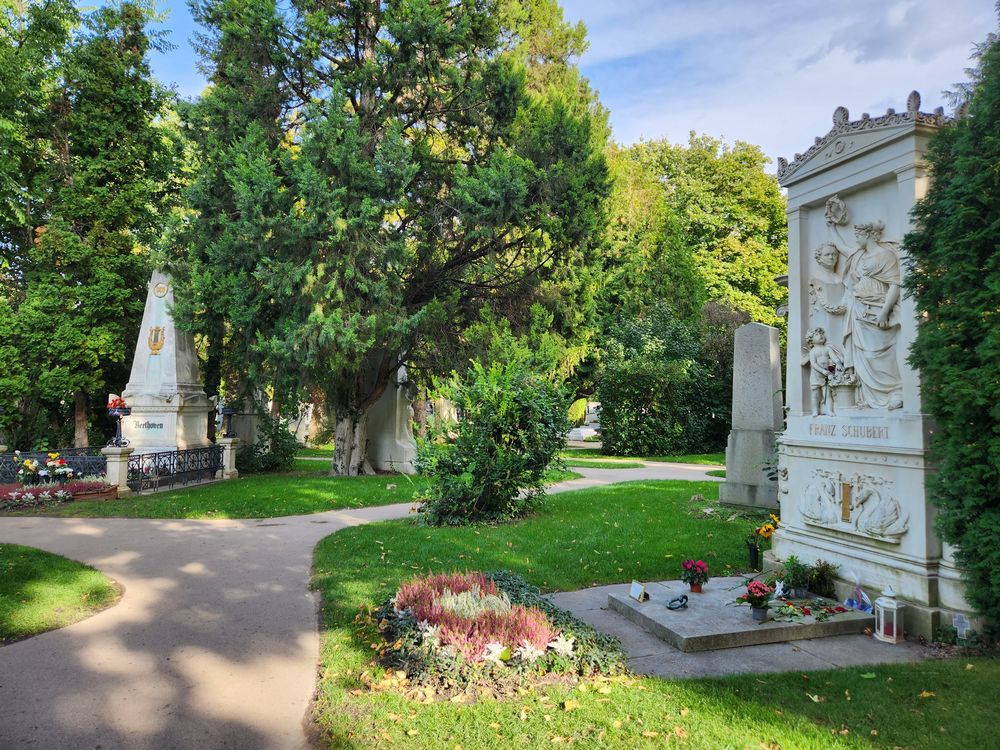 ベートーヴェン・シューベルトの墓