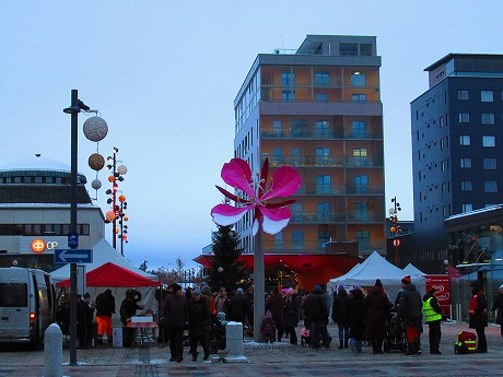 クリスマスオープニングイベント　中央広場